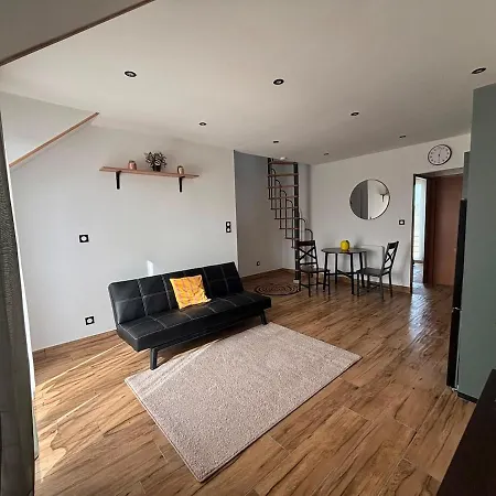 Bright New 2-bedroom Apartment, Field Views