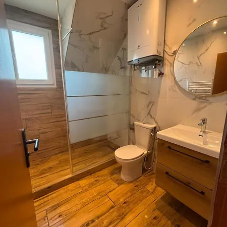 アパート Bright New 2-bedroom Apartment, Field Views Huest